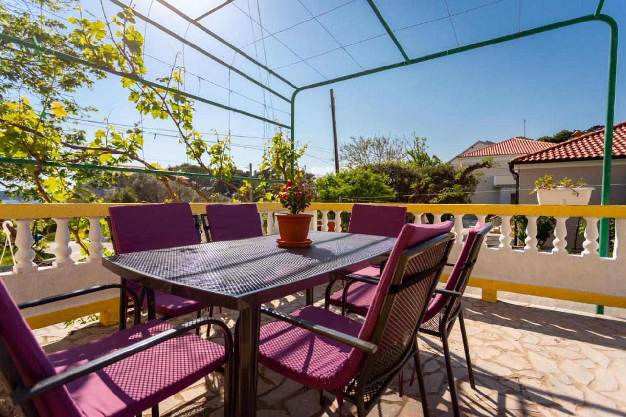 Apartmani Bozica Barbat na Rabu Eksteriør billede